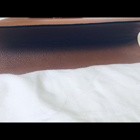 BULGARI 💯% authentic honey brown leather handbag - Picture 7 of 8